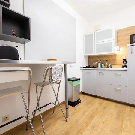 Modern Workers Loft In - 4 Bedrooms - 8 Beds Apartman Emmerich