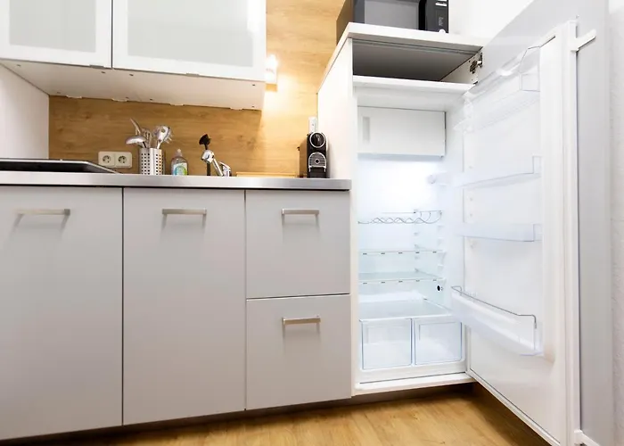 Working Loft - 8 Box Spring Beds *